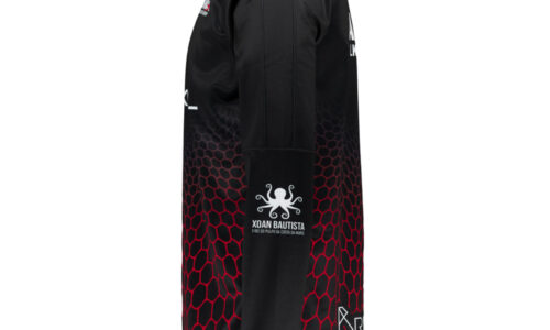 Sudadera_negraroja_03